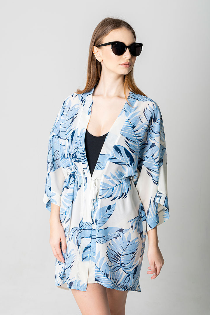 Фото товара 19078, туника с поясом бело-голубая